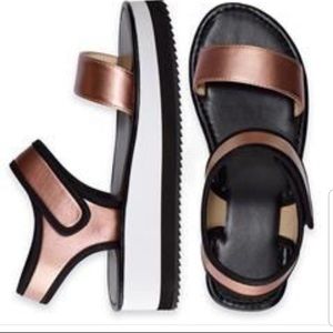 ISO MODERN PLATFORM ROSE GOLD AVON SANDALS IN 6